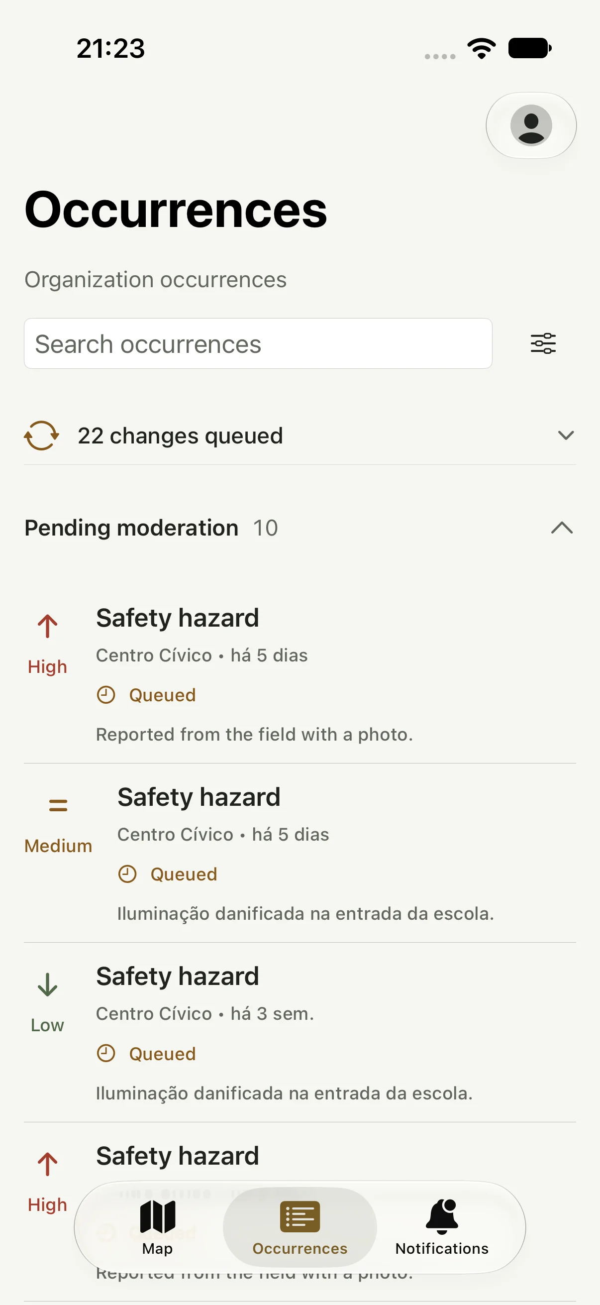 iPhone occurrence list with severity, status and queued changes